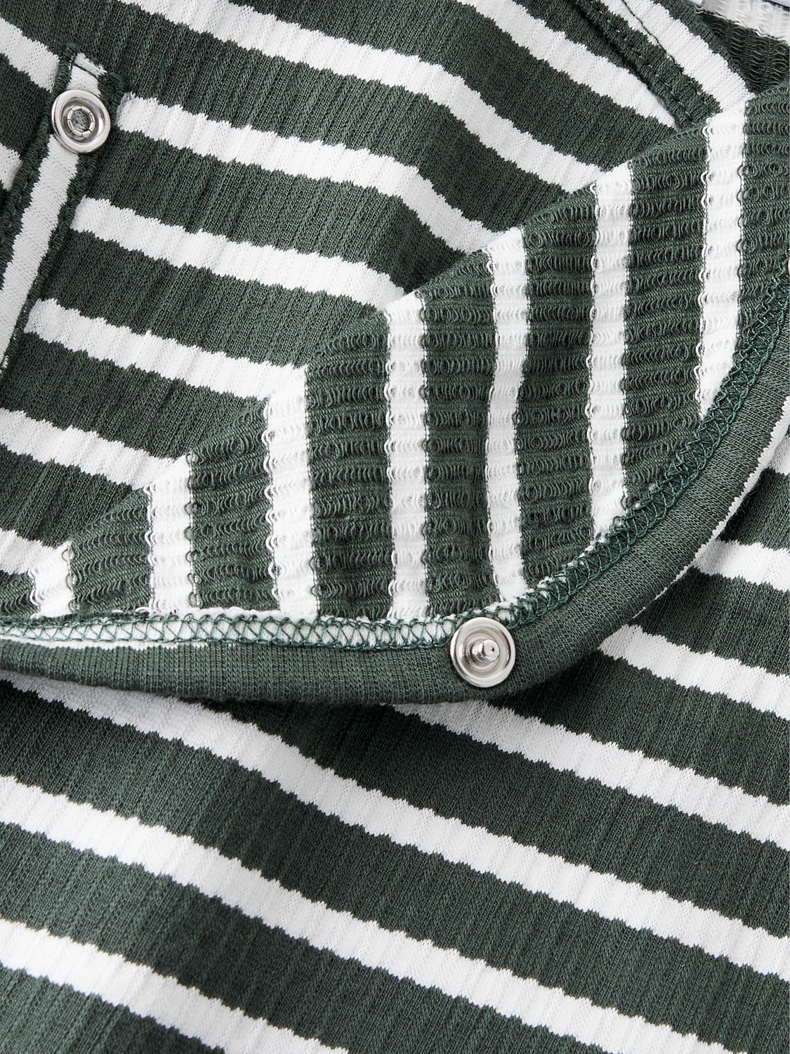 model_shot-front_full